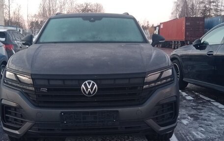 Volkswagen Touareg III, 2021 год, 5 500 000 рублей, 1 фотография