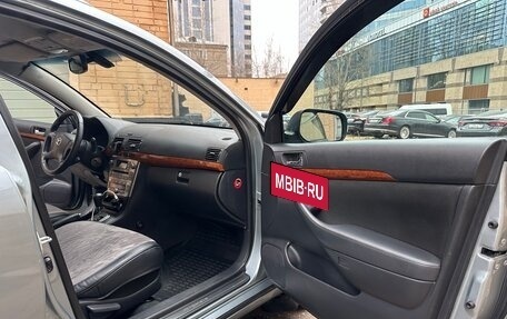 Toyota Avensis III рестайлинг, 2008 год, 925 000 рублей, 16 фотография