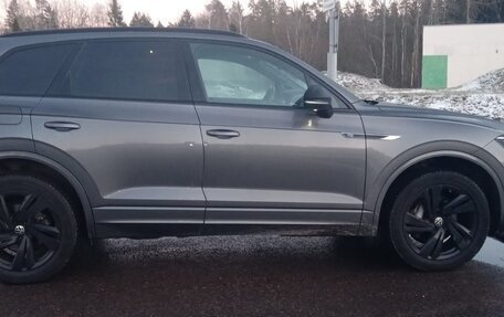 Volkswagen Touareg III, 2021 год, 5 500 000 рублей, 6 фотография
