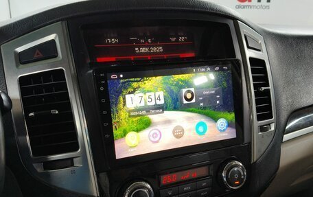 Mitsubishi Pajero IV, 2017 год, 2 999 000 рублей, 13 фотография