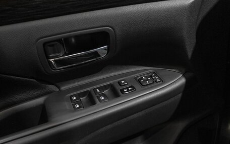 Mitsubishi Outlander III рестайлинг 3, 2015 год, 1 708 700 рублей, 7 фотография