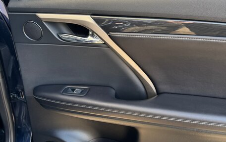 Lexus RX IV рестайлинг, 2019 год, 3 850 000 рублей, 18 фотография