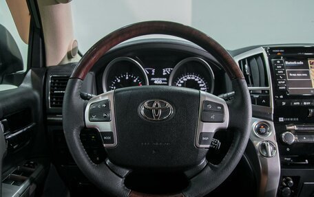 Toyota Land Cruiser 200, 2014 год, 3 599 000 рублей, 19 фотография
