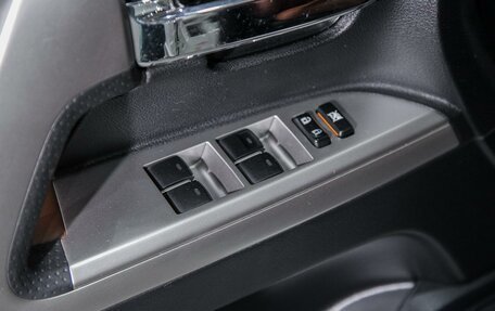 Toyota Land Cruiser 200, 2014 год, 3 599 000 рублей, 23 фотография