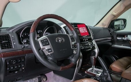 Toyota Land Cruiser 200, 2014 год, 3 599 000 рублей, 25 фотография