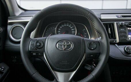 Toyota RAV4, 2015 год, 1 890 000 рублей, 17 фотография