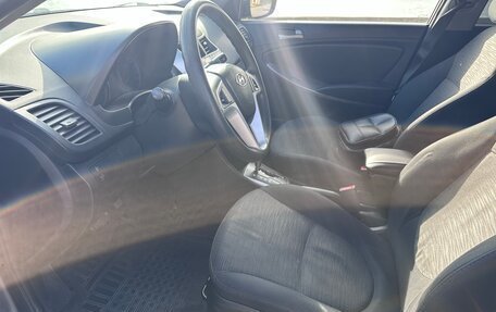 Hyundai Solaris II рестайлинг, 2015 год, 1 080 000 рублей, 12 фотография