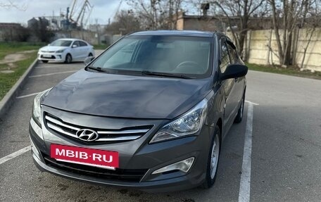 Hyundai Solaris II рестайлинг, 2015 год, 1 080 000 рублей, 2 фотография