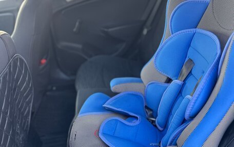 Hyundai Solaris II рестайлинг, 2015 год, 1 080 000 рублей, 13 фотография