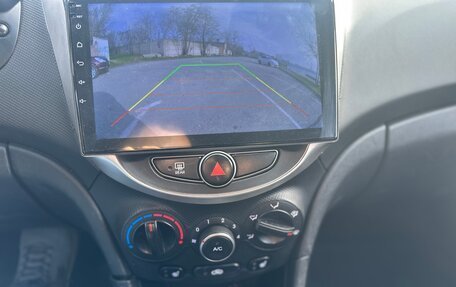 Hyundai Solaris II рестайлинг, 2015 год, 1 080 000 рублей, 14 фотография