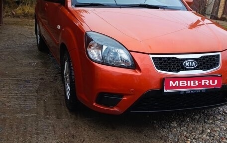 KIA Rio II, 2010 год, 520 000 рублей, 1 фотография