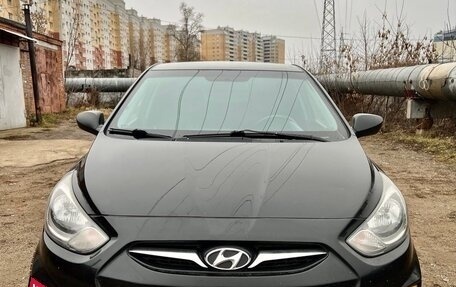 Hyundai Solaris II рестайлинг, 2011 год, 550 000 рублей, 5 фотография