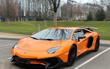 Lamborghini Aventador I рестайлинг, 2015 год, 65 000 000 рублей, 2 фотография