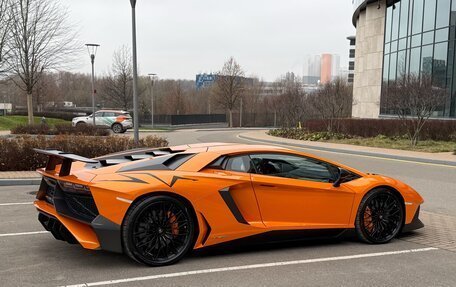 Lamborghini Aventador I рестайлинг, 2015 год, 65 000 000 рублей, 13 фотография