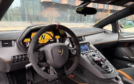 Lamborghini Aventador I рестайлинг, 2015 год, 65 000 000 рублей, 32 фотография