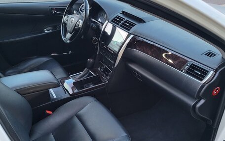 Toyota Camry, 2016 год, 2 400 000 рублей, 7 фотография