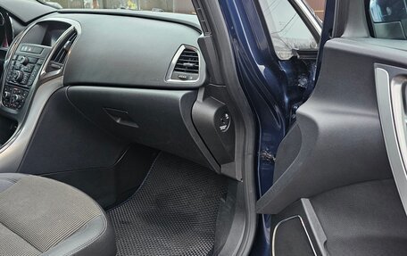 Opel Astra J, 2011 год, 730 000 рублей, 10 фотография