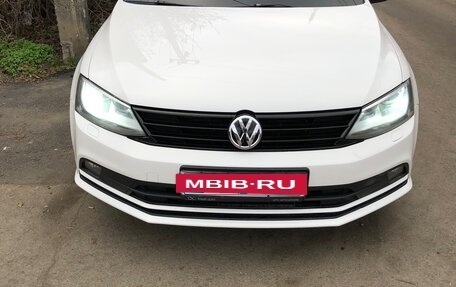 Volkswagen Jetta VI, 2015 год, 1 150 000 рублей, 4 фотография