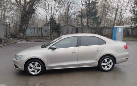 Volkswagen Jetta VI, 2013 год, 950 000 рублей, 2 фотография
