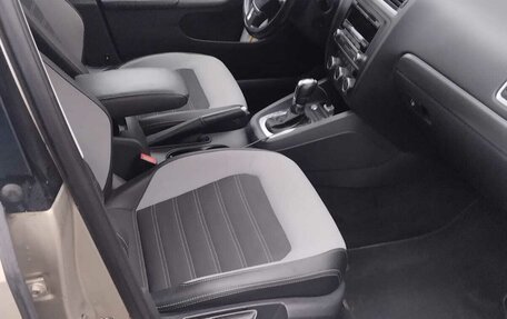 Volkswagen Jetta VI, 2013 год, 950 000 рублей, 10 фотография