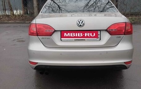 Volkswagen Jetta VI, 2013 год, 950 000 рублей, 4 фотография