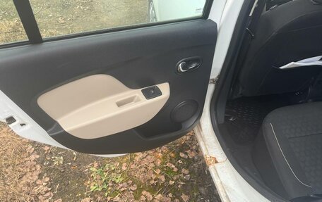 Renault Logan II, 2015 год, 500 000 рублей, 6 фотография