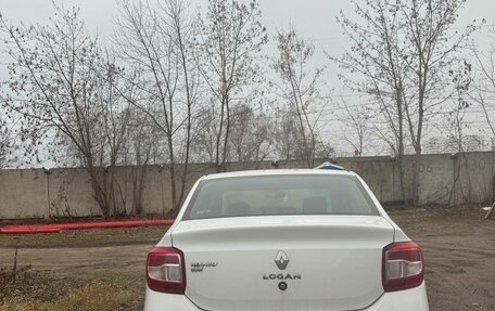 Renault Logan II, 2015 год, 500 000 рублей, 5 фотография