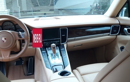 Porsche Panamera II рестайлинг, 2014 год, 6 фотография