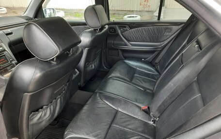 Mercedes-Benz E-Класс, 2001 год, 610 000 рублей, 5 фотография