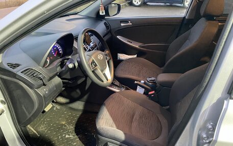 Hyundai Solaris II рестайлинг, 2014 год, 850 000 рублей, 10 фотография