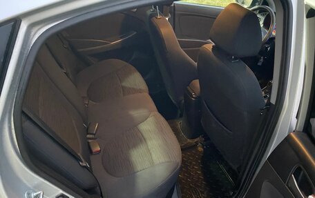 Hyundai Solaris II рестайлинг, 2014 год, 850 000 рублей, 12 фотография