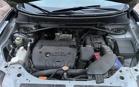 Mitsubishi Outlander III рестайлинг 3, 2010 год, 1 330 000 рублей, 13 фотография