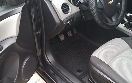 Chevrolet Cruze II, 2011 год, 970 000 рублей, 7 фотография