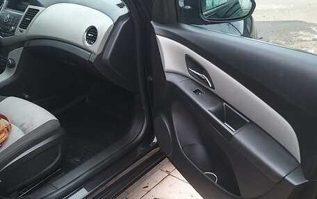 Chevrolet Cruze II, 2011 год, 970 000 рублей, 9 фотография