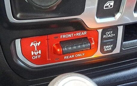 Jeep Wrangler, 2021 год, 5 400 000 рублей, 15 фотография