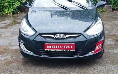 Hyundai Solaris II рестайлинг, 2011 год, 600 000 рублей, 1 фотография