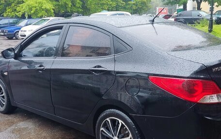 Hyundai Solaris II рестайлинг, 2011 год, 600 000 рублей, 5 фотография