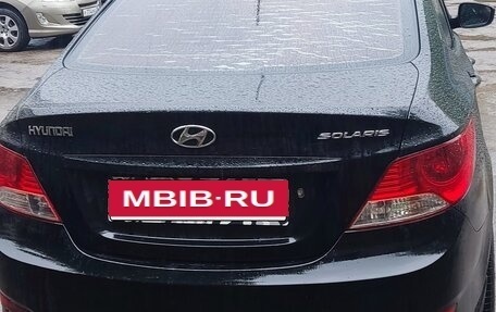 Hyundai Solaris II рестайлинг, 2011 год, 600 000 рублей, 6 фотография