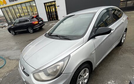 Hyundai Solaris II рестайлинг, 2013 год, 415 000 рублей, 6 фотография