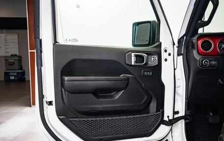 Jeep Wrangler, 2021 год, 5 800 000 рублей, 19 фотография