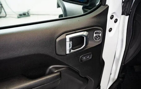 Jeep Wrangler, 2021 год, 5 800 000 рублей, 28 фотография