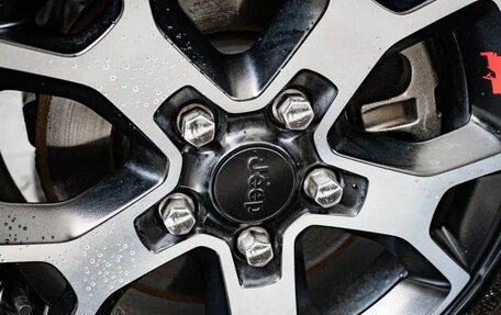 Jeep Wrangler, 2021 год, 5 800 000 рублей, 25 фотография