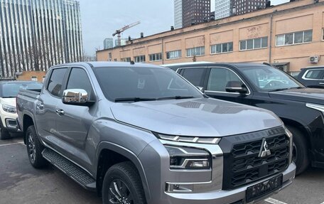 Mitsubishi L200, 2024 год, 5 800 000 рублей, 3 фотография