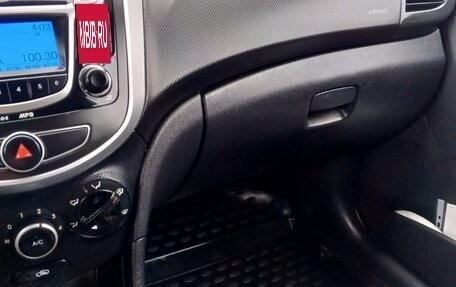 Hyundai Solaris II рестайлинг, 2012 год, 680 000 рублей, 6 фотография