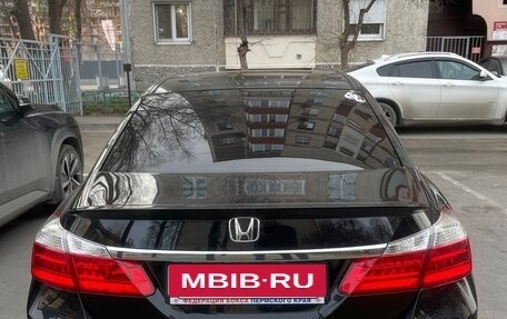 Honda Accord IX рестайлинг, 2013 год, 1 850 000 рублей, 2 фотография