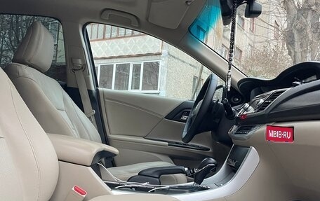 Honda Accord IX рестайлинг, 2013 год, 1 850 000 рублей, 15 фотография