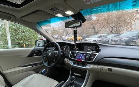 Honda Accord IX рестайлинг, 2013 год, 1 850 000 рублей, 18 фотография