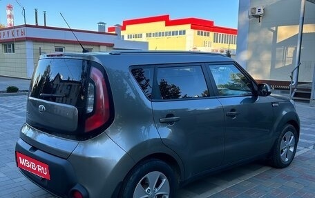 KIA Soul II рестайлинг, 2014 год, 1 250 000 рублей, 16 фотография