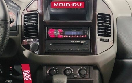 Mitsubishi Pajero III рестайлинг, 2001 год, 780 000 рублей, 7 фотография