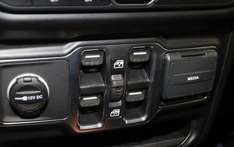 Jeep Wrangler, 2021 год, 4 950 000 рублей, 13 фотография